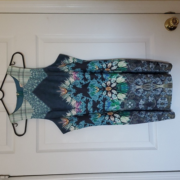 Dress - Picture 1 of 3